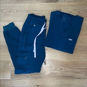 Figs Caribbean Blue V-Neck Scrub Top and Jogger Pants